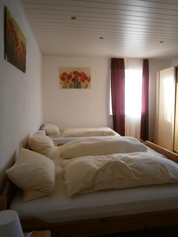 Hotel Strauss Waldbronn Quarto foto