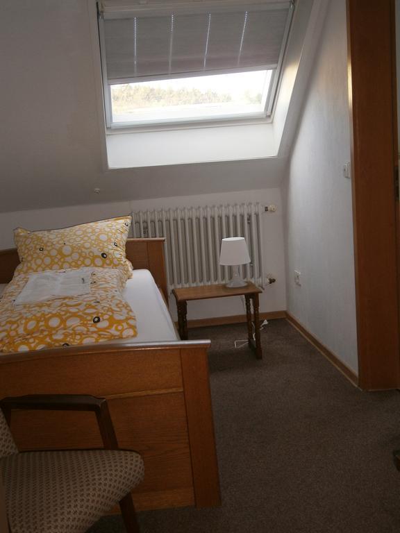 Hotel Strauss Waldbronn Quarto foto