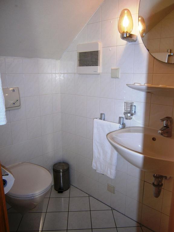 Hotel Strauss Waldbronn Quarto foto